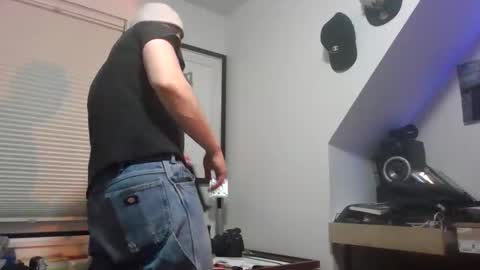 Snapshot of sugargay222 chatting on 04.14.26 Sugar online show from 04.14.26