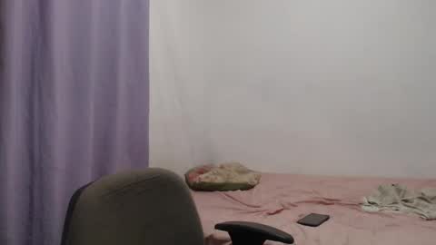 Snapshot of sugarhairy chatting on 12.22.25 sour candy online show from 12.22.25