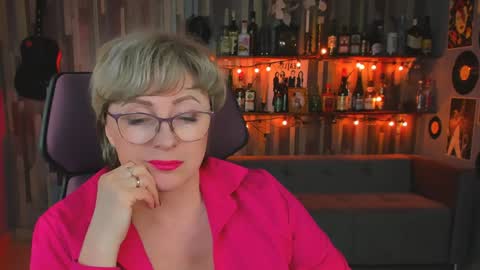 Vivien online show from 12.07.24