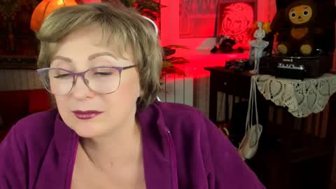Vivien online show from 12.18.24