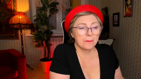 Vivien online show from 01.16.25