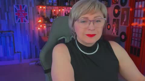 Vivien online show from 02.13.25