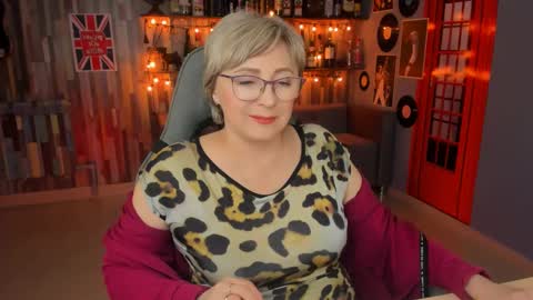 Vivien online show from 02.15.25