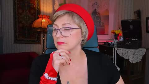 Vivien online show from 03.06.25