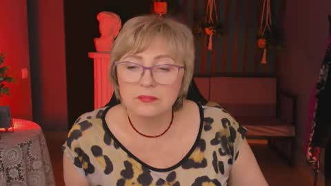 Vivien online show from 03.12.25