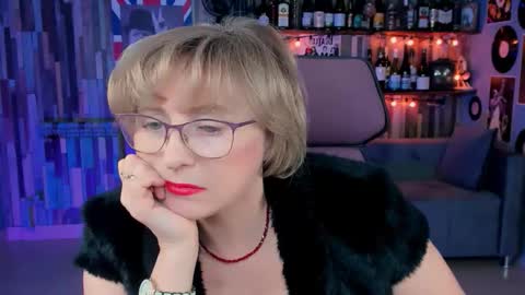 Vivien online show from 09.20.25