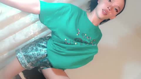 Snapshot of sugarxbaby_ chatting on 01.07.25 LoveSugar online show from 01.07.25