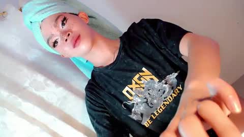 Snapshot of sugarxbaby_ chatting on 01.31.25 LoveSugar online show from 01.31.25