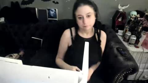 Snapshot of sugary_sweet chatting on 10.27.25 Sugary online show from 10.27.25