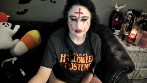 Snapshot of sugary_sweet chatting on 11.01.25 Sugary online show from 11.01.25