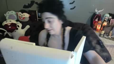 Snapshot of sugary_sweet chatting on 11.13.25 Sugary online show from 11.13.25