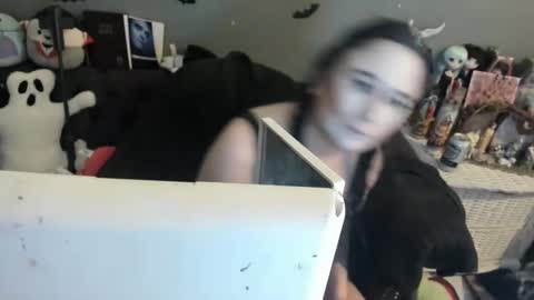 Snapshot of sugary_sweet chatting on 11.17.25 Sugary online show from 11.17.25