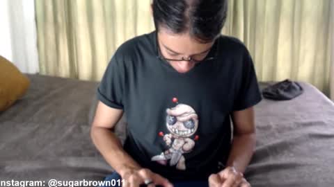 suggabrown_ online show from 11.09.25