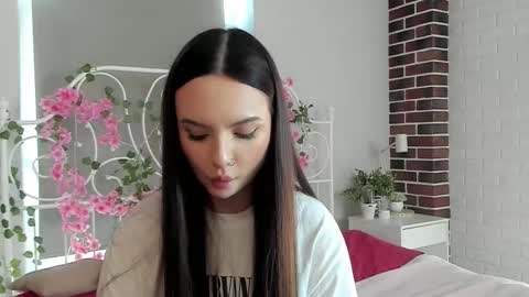 Lina 3 online show from 03.22.26