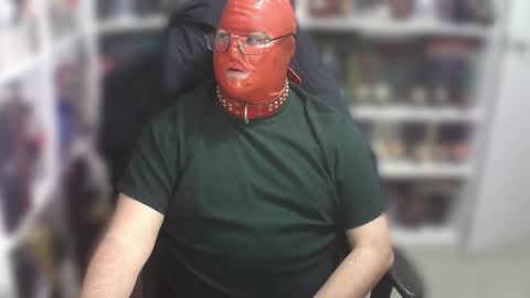 Snapshot of sumisolatex chatting on 02.21.25 Sumisolatex online show from 02.21.25
