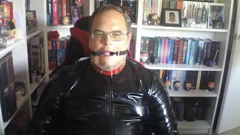Snapshot of sumisolatex chatting on 10.04.25 Sumisolatex online show from 10.04.25