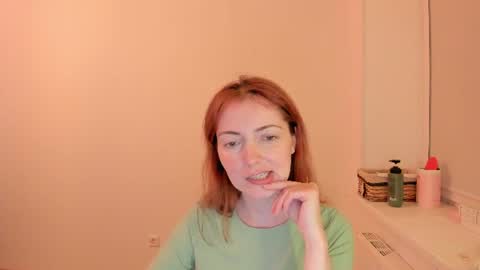 Snapshot of summer_preston chatting on 06.12.26 Summer Preston online show from 06.12.26