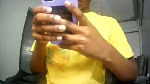 Snapshot of summerbuddy chatting on 10.01.25 summerbuddy online show from 10.01.25
