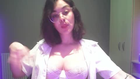 Snapshot of summerprints chatting on 11.04.25 Summer online show from 11.04.25