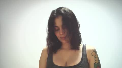 Snapshot of summerprints chatting on 12.01.25 Summer online show from 12.01.25