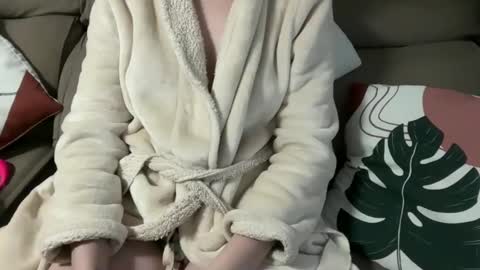 Snapshot of summerrrrrrrrr chatting on 10.18.25 The real sugar baby Sam Summer online show from 10.18.25