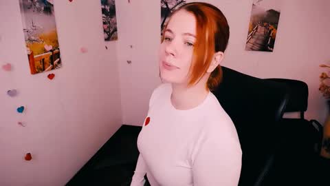 Snapshot of sun_lovely chatting on 11.18.25 Alexi online show from 11.18.25