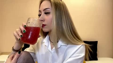 Lexi online show from 12.17.25