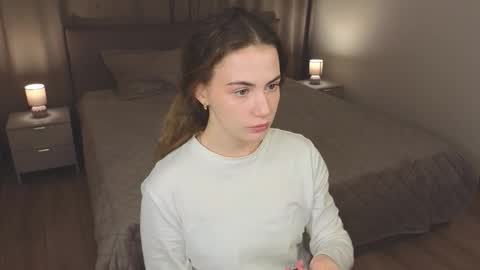 Snapshot of sundayferrigno chatting on 12.18.25 Angella online show from 12.18.25