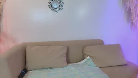 Aillyn Perez online show from 10.29.25