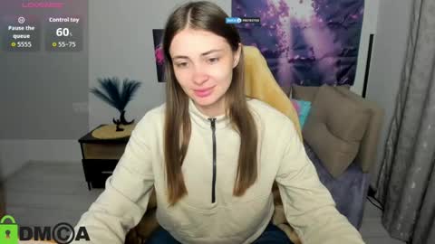 Snapshot of sunlight_kiss chatting on 05.18.26 Jessika online show from 05.18.26