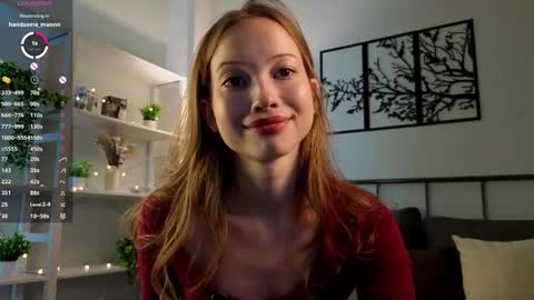 Snapshot of sunnivagaillard chatting on 09.21.25 Kiki online show from 09.21.25