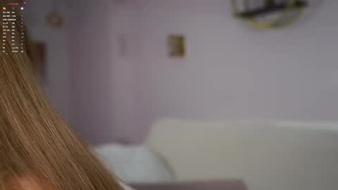 Snapshot of sunnmoonn chatting on 09.26.25 Lily online show from 09.26.25