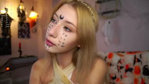 Snapshot of sunnmoonn chatting on 10.29.25 Lily online show from 10.29.25