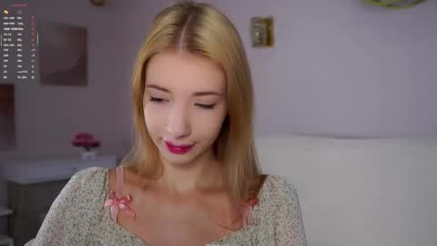 Snapshot of sunnmoonn chatting on 11.23.25 Lily online show from 11.23.25