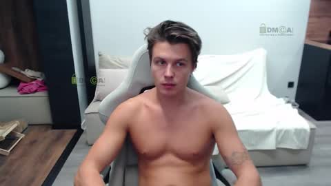 Snapshot of sunny1girl chatting on 10.14.25 Alice and Sergey online show from 10.14.25