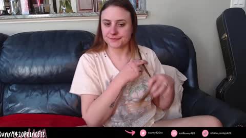 Snapshot of sunny420princess chatting on 02.20.25 Sunny420 online show from 02.20.25