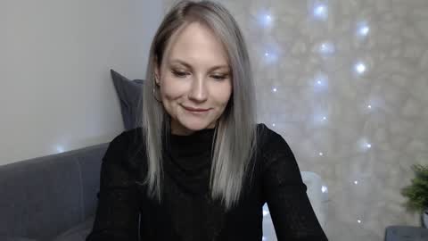 Naomi online show from 12.12.24