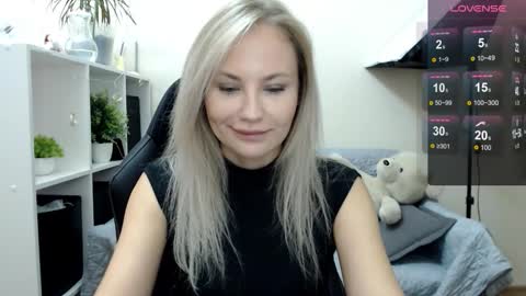 Naomi online show from 09.22.25