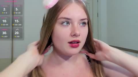 Snapshot of sunny_love__ chatting on 11.25.25 Vanessa online show from 11.25.25