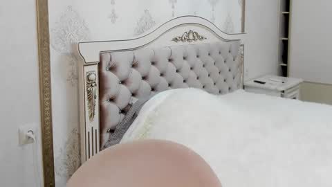 Snapshot of sunny_love__ chatting on 02.14.26 Vanessa online show from 02.14.26