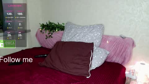 Snapshot of sunny_mood chatting on 11.23.25 sunny mood online show from 11.23.25