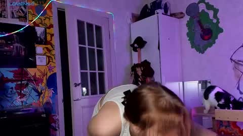 Sunny online show from 10.16.25