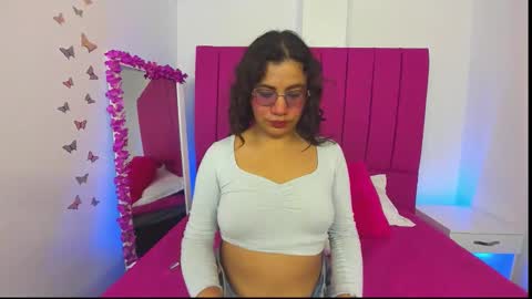 Sunny Smiith online show from 11.05.25