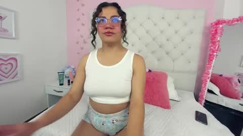 Sunny Smiith online show from 11.25.25