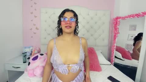 Sunny Smiith online show from 11.27.25