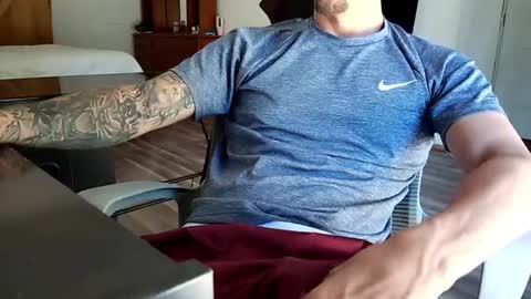 sunny valentine online show from 10.13.25