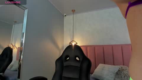  S U N N Y online show from 09.18.25