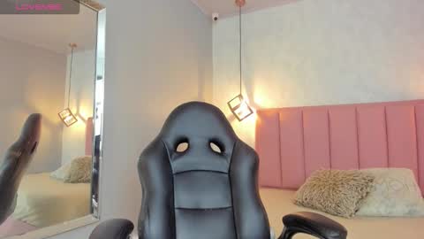  S U N N Y online show from 02.19.26