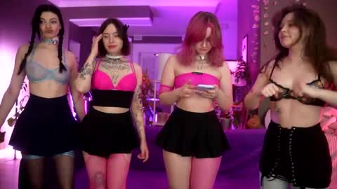 Snapshot of sunnyfia chatting on 05.18.26 Fia - TG - Mia - Alice - online show from 05.18.26
