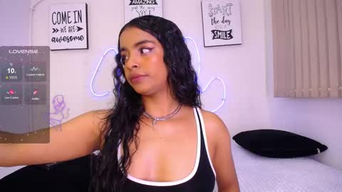 Snapshot of sunnygilmore chatting on 01.30.25 Sunny online show from 01.30.25